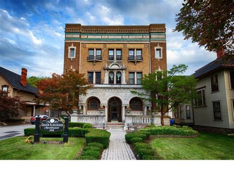 inexpensive apartment park avenue area rochester ny